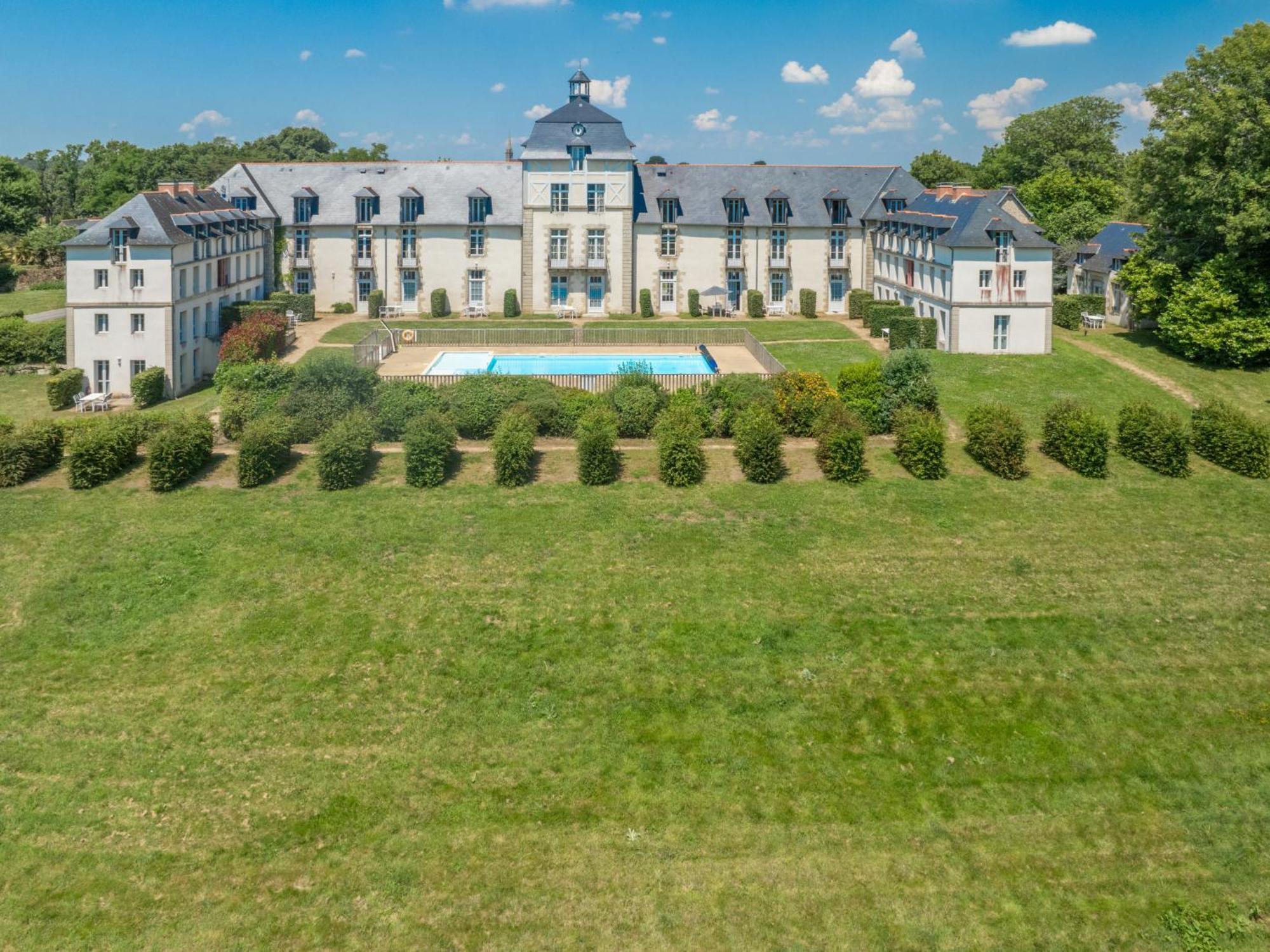 Apartment Chateau De Kergonano-2 By Interhome Baden Exterior photo